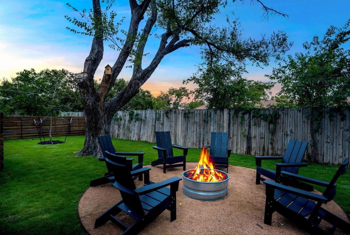 The Rock Haus - Fire Pit & Hot Tub Villa Fredericksburg Exterior photo